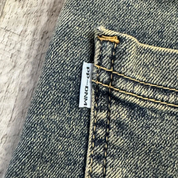 Princess Polly NWT ~size 0 dirty denim mini skirt, double button fly - Picture 8 of 10